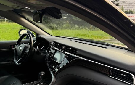 Toyota Camry, 2019 год, 2 890 000 рублей, 6 фотография