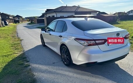 Toyota Camry, 2020 год, 3 520 000 рублей, 4 фотография