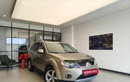 Mitsubishi Outlander III рестайлинг 3, 2008 год, 1 070 000 рублей, 3 фотография