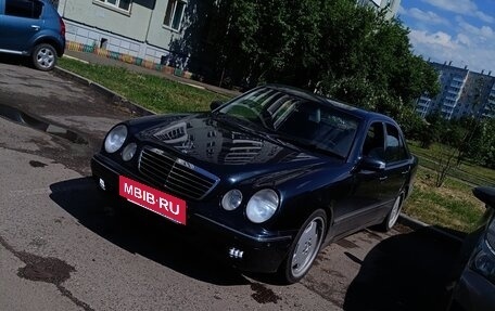 Mercedes-Benz E-Класс, 2000 год, 675 000 рублей, 2 фотография