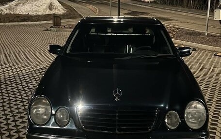 Mercedes-Benz E-Класс, 2000 год, 675 000 рублей, 3 фотография