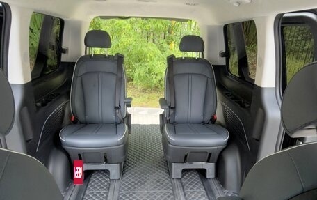 Hyundai Staria, 2022 год, 7 300 000 рублей, 39 фотография