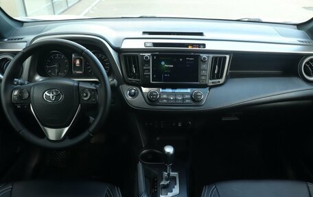 Toyota RAV4, 2019 год, 2 620 000 рублей, 7 фотография