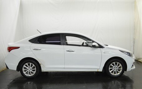 Hyundai Solaris II рестайлинг, 2017 год, 1 083 000 рублей, 4 фотография