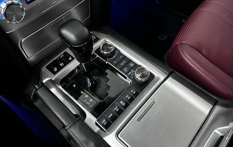 Toyota Land Cruiser 200, 2014 год, 5 750 000 рублей, 21 фотография