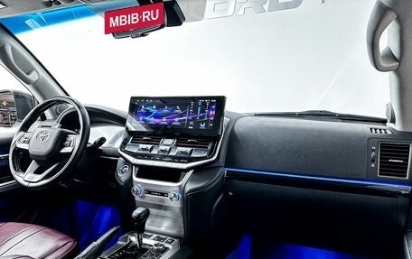 Toyota Land Cruiser 200, 2014 год, 5 750 000 рублей, 28 фотография
