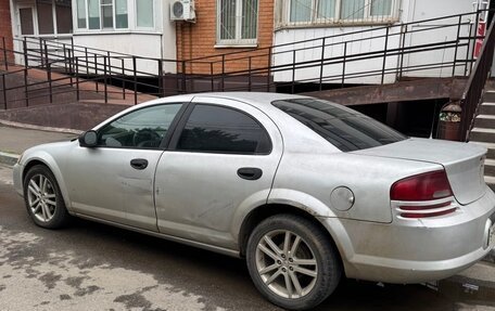 Dodge Stratus II, 2003 год, 150 000 рублей, 3 фотография