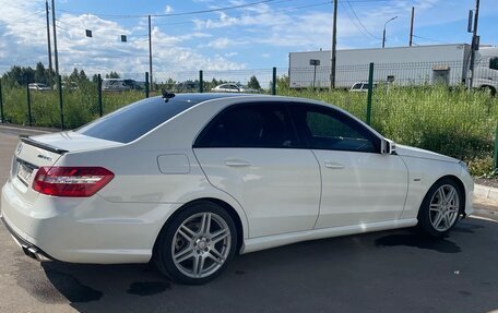 Mercedes-Benz E-Класс, 2011 год, 1 250 000 рублей, 9 фотография