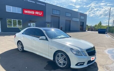Mercedes-Benz E-Класс, 2011 год, 1 250 000 рублей, 2 фотография