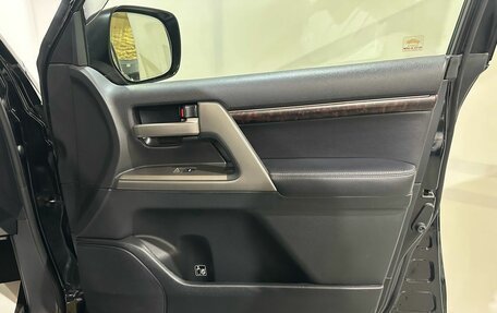Toyota Land Cruiser 200, 2011 год, 3 250 000 рублей, 18 фотография