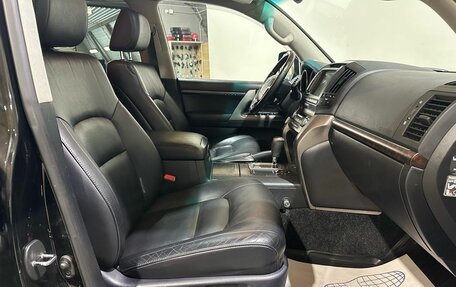 Toyota Land Cruiser 200, 2011 год, 3 250 000 рублей, 22 фотография