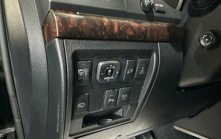 Toyota Land Cruiser 200, 2011 год, 3 250 000 рублей, 38 фотография