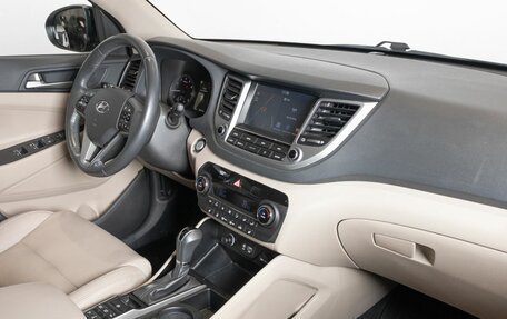 Hyundai Tucson III, 2018 год, 2 600 000 рублей, 7 фотография