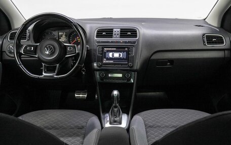 Volkswagen Polo VI (EU Market), 2018 год, 1 090 000 рублей, 17 фотография
