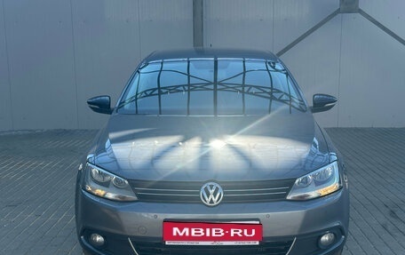 Volkswagen Jetta VI, 2014 год, 1 145 000 рублей, 2 фотография