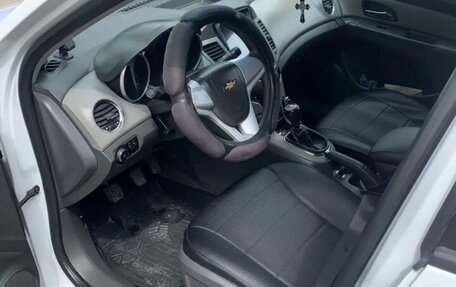 Chevrolet Cruze II, 2010 год, 480 000 рублей, 7 фотография