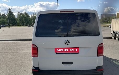 Volkswagen Caravelle T6 рестайлинг, 2017 год, 2 200 000 рублей, 14 фотография