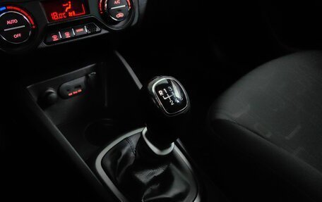 KIA Rio III рестайлинг, 2015 год, 935 000 рублей, 16 фотография