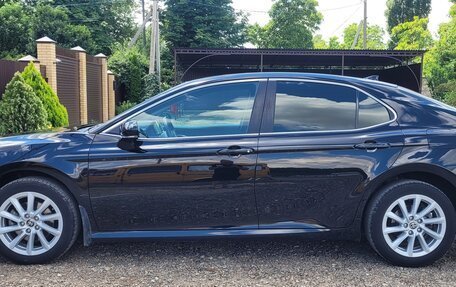 Toyota Camry, 2021 год, 2 700 000 рублей, 8 фотография