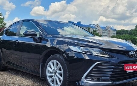 Toyota Camry, 2021 год, 2 700 000 рублей, 3 фотография