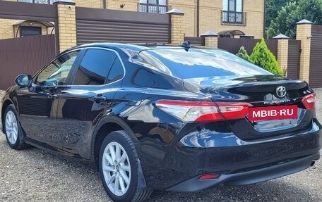Toyota Camry, 2021 год, 2 700 000 рублей, 7 фотография
