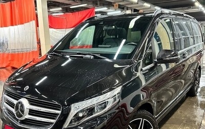 Mercedes-Benz V-Класс, 2018 год, 3 000 000 рублей, 1 фотография