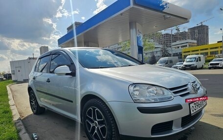 Volkswagen Golf V, 2004 год, 300 000 рублей, 3 фотография