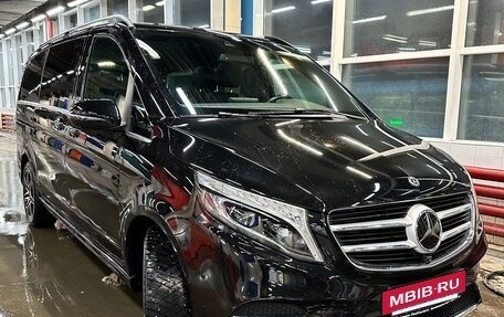 Mercedes-Benz V-Класс, 2018 год, 3 000 000 рублей, 3 фотография