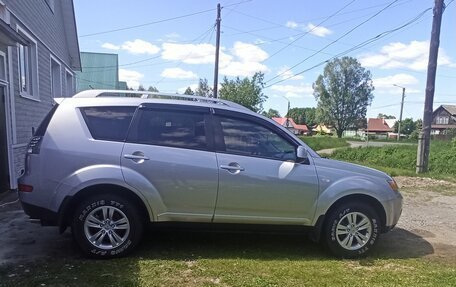 Mitsubishi Outlander III рестайлинг 3, 2007 год, 1 050 000 рублей, 3 фотография