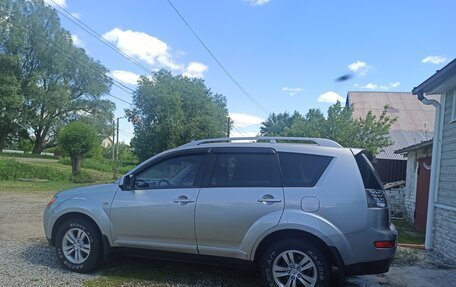 Mitsubishi Outlander III рестайлинг 3, 2007 год, 1 050 000 рублей, 2 фотография