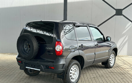 Chevrolet Niva I рестайлинг, 2018 год, 777 000 рублей, 7 фотография