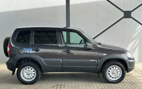 Chevrolet Niva I рестайлинг, 2018 год, 777 000 рублей, 8 фотография
