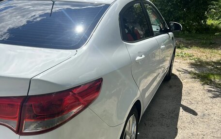 KIA Rio III рестайлинг, 2015 год, 850 000 рублей, 3 фотография