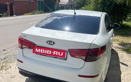 KIA Rio III рестайлинг, 2015 год, 850 000 рублей, 4 фотография