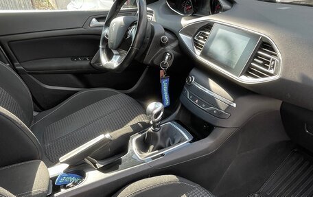 Peugeot 308 II, 2019 год, 1 010 000 рублей, 7 фотография