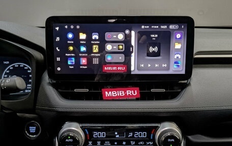 Toyota RAV4, 2025 год, 4 240 000 рублей, 17 фотография