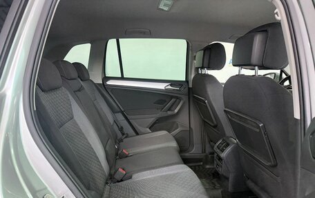Volkswagen Tiguan II, 2018 год, 2 199 000 рублей, 11 фотография