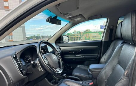 Mitsubishi Outlander III рестайлинг 3, 2013 год, 1 299 000 рублей, 7 фотография