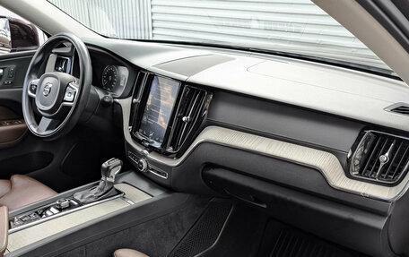 Volvo XC60 II, 2019 год, 3 990 000 рублей, 13 фотография