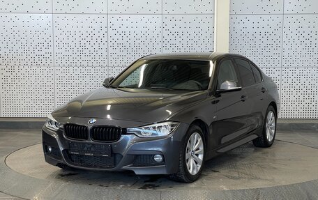 BMW 3 серия, 2018 год, 1 985 000 рублей, 3 фотография