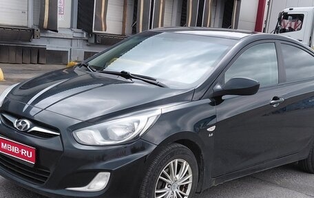 Hyundai Solaris II рестайлинг, 2013 год, 645 000 рублей, 1 фотография