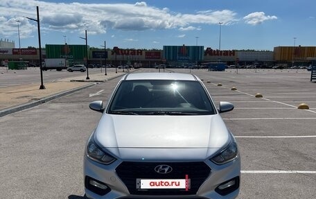 Hyundai Solaris II рестайлинг, 2017 год, 915 000 рублей, 2 фотография