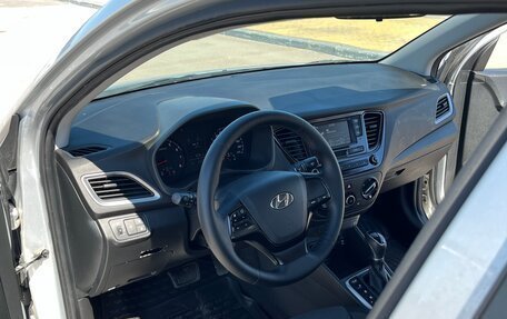 Hyundai Solaris II рестайлинг, 2017 год, 915 000 рублей, 12 фотография