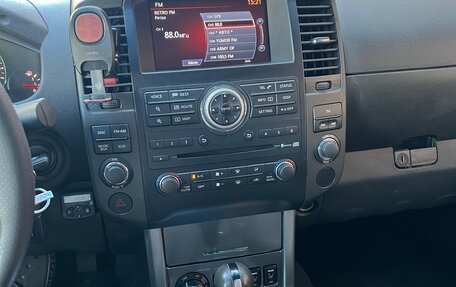 Nissan Navara (Frontier), 2011 год, 1 690 000 рублей, 12 фотография
