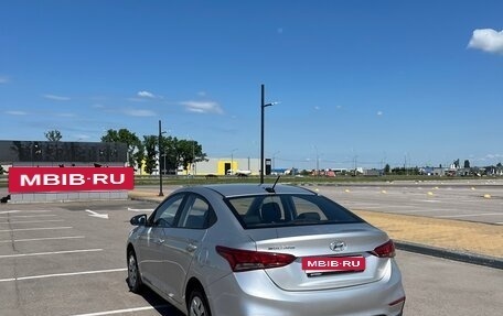 Hyundai Solaris II рестайлинг, 2017 год, 915 000 рублей, 8 фотография