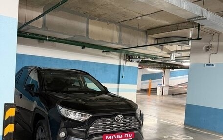 Toyota RAV4, 2021 год, 4 000 000 рублей, 7 фотография