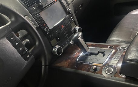 Volkswagen Touareg III, 2007 год, 1 050 000 рублей, 10 фотография