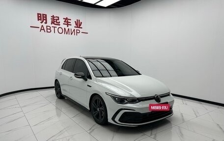 Volkswagen Golf VIII, 2022 год, 1 926 000 рублей, 2 фотография