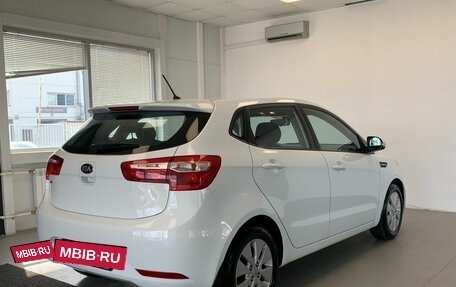 KIA Rio III рестайлинг, 2014 год, 940 000 рублей, 10 фотография