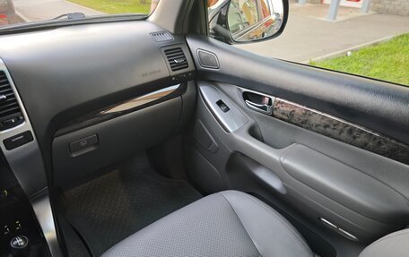 Toyota Land Cruiser Prado 120 рестайлинг, 2008 год, 4 000 000 рублей, 23 фотография